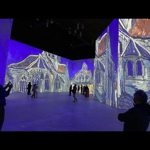 Meet your Posher, Marcela